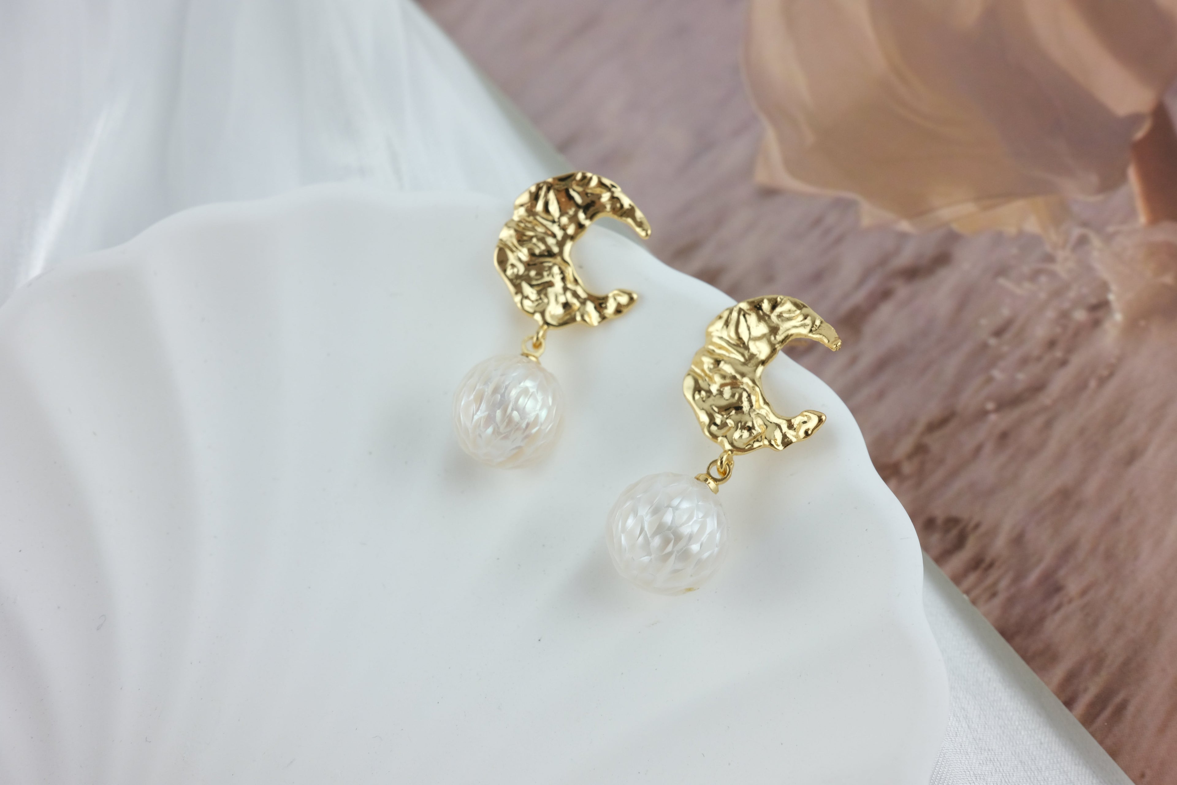 BAROQUE PEARL EARRINGS
