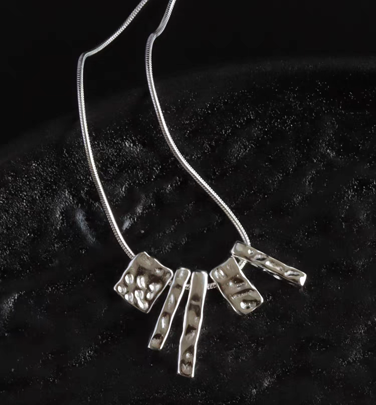 Irregular Square Pendant with Snake Chain Necklace -  Ellen