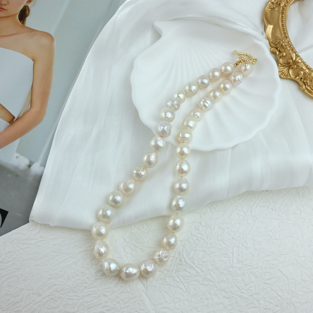 WRINKLED BAROQUE PEARL NECKLACE -  CORALIA