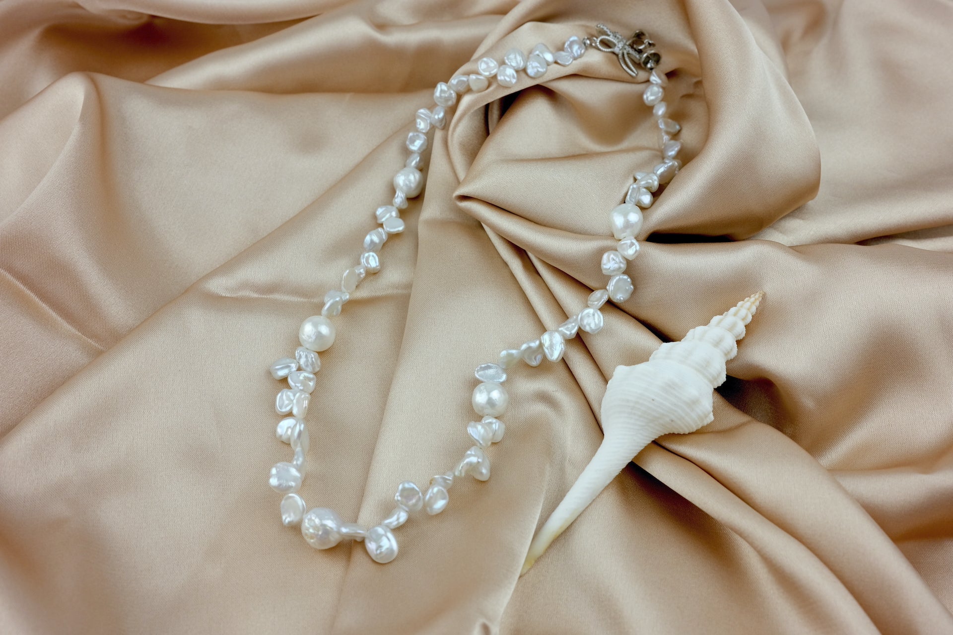BAROQUE PEARL NECKLACE -SPRING