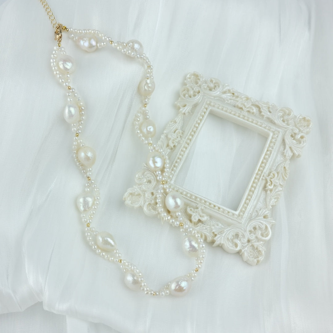 BAROQUE PEARL NECKLACE -   CHARLOTTE