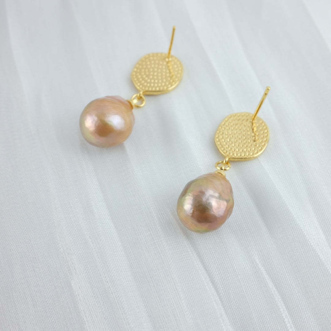 BAROQUE PEARL DROP EARRINGS - AVOCADO