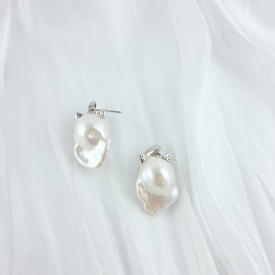BAROQUE PEARL EARRINGS - ANDREA