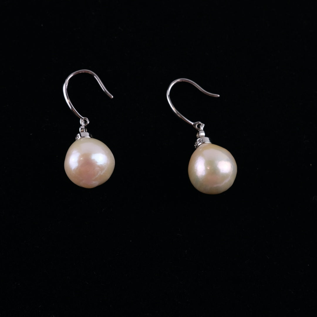 Freshwater Pearl Earrings - LILY