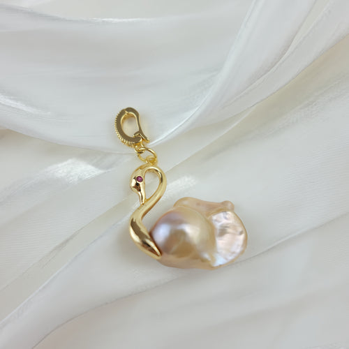 Baroque Pearl  Pendant -  Swanlure