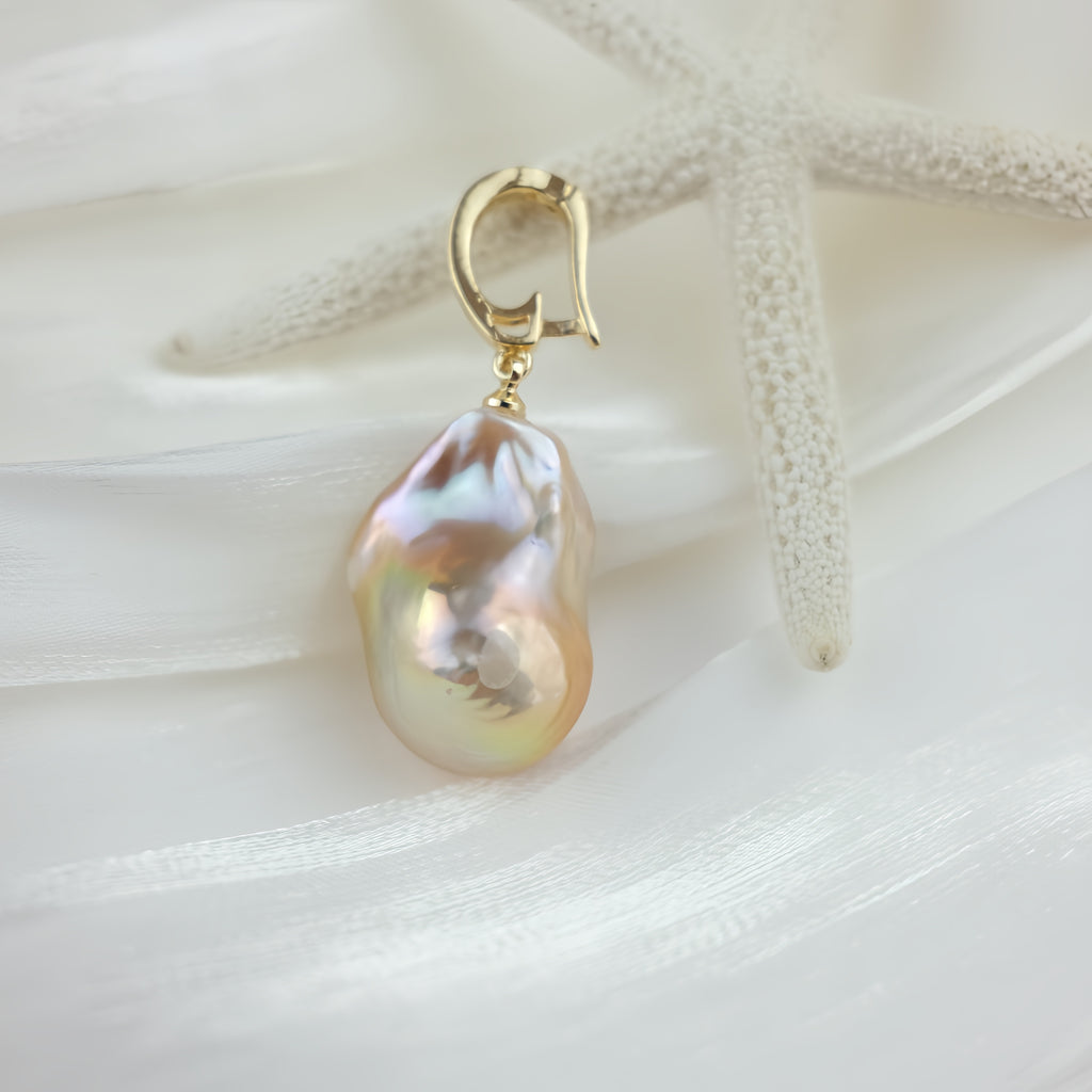 Baroque Pearl  Pendant - Lan