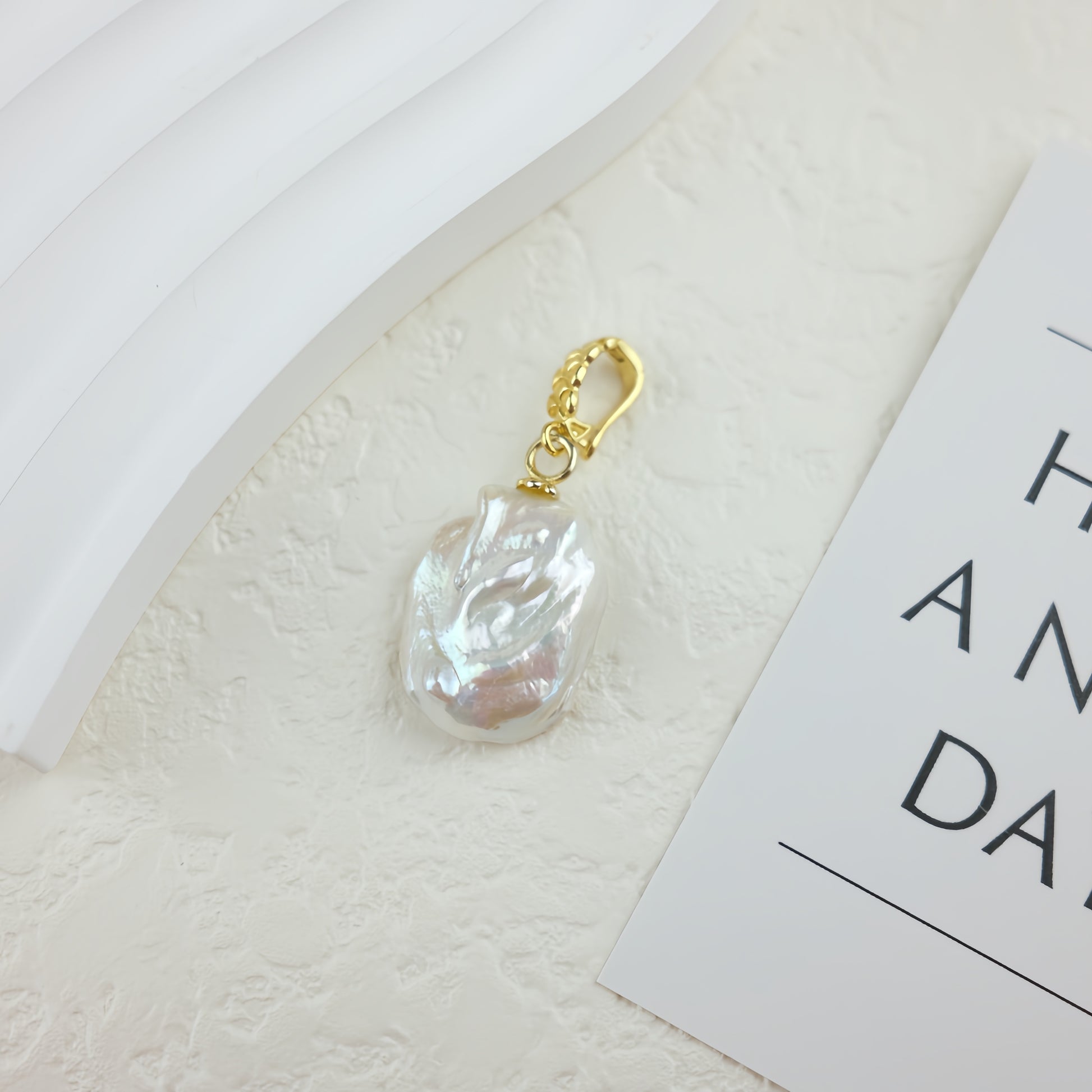 Baroque Pearl Square Pendant - Nacre