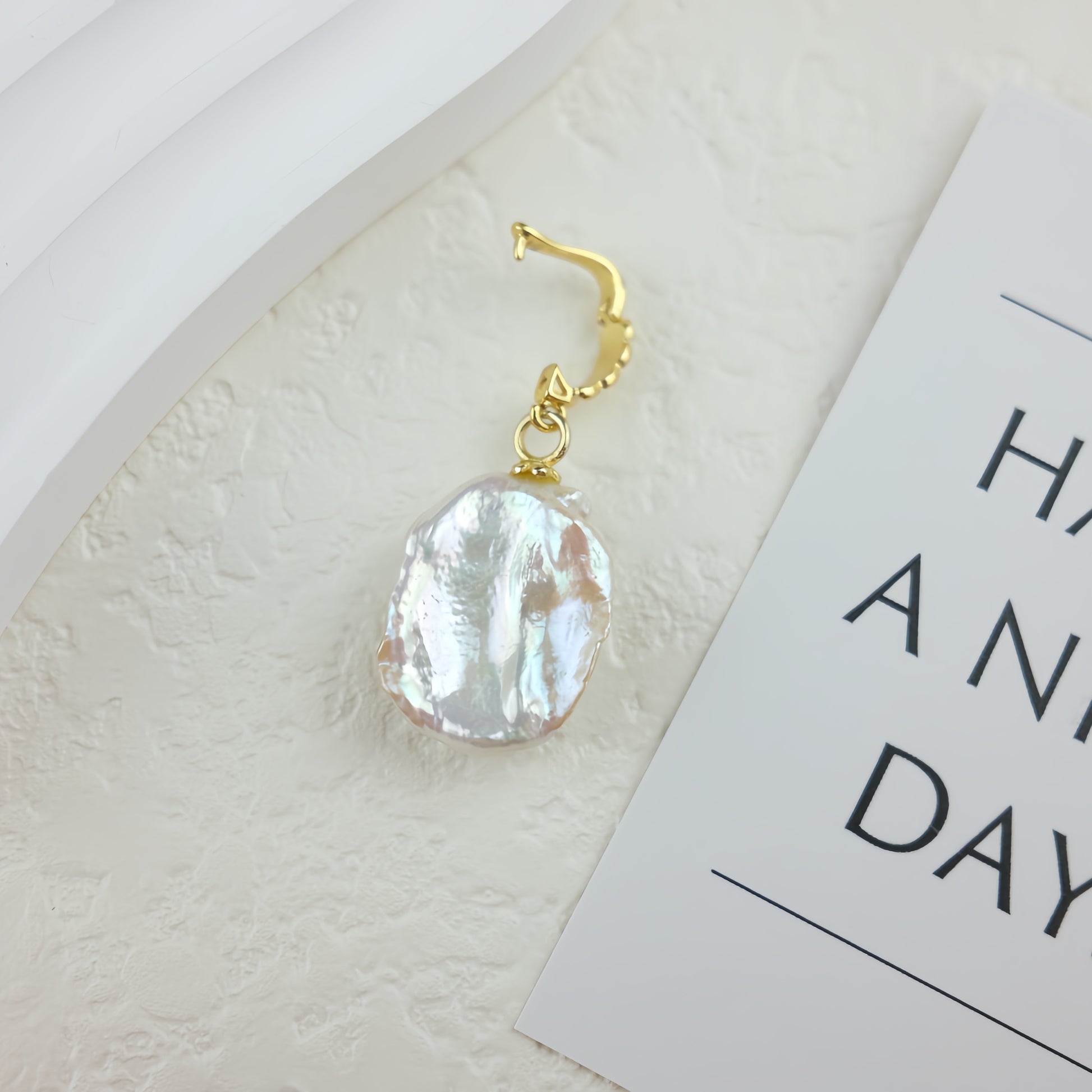 Baroque Pearl Square Pendant - Nacre