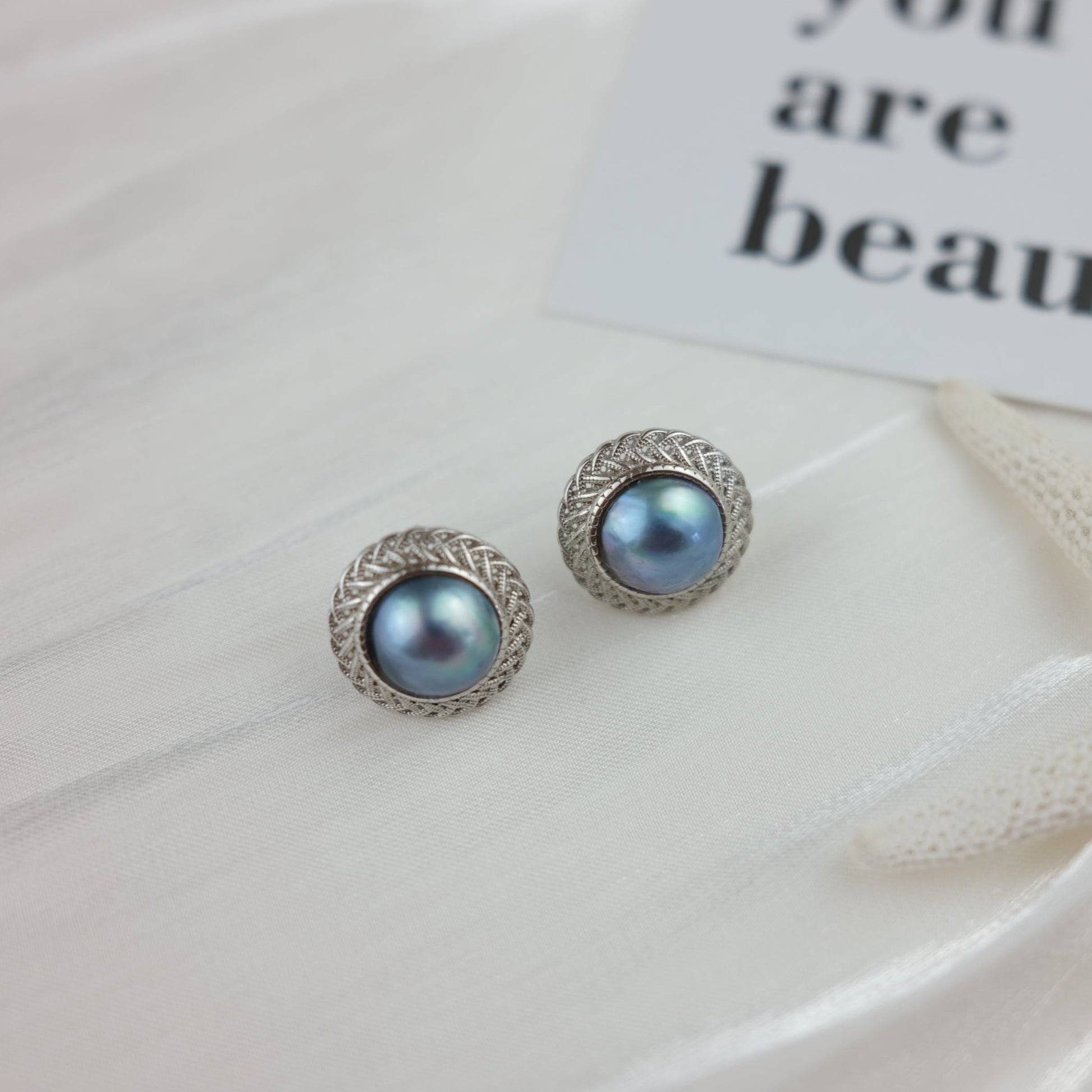 Mabe Pearl Stud Earrings - Ocean Dome