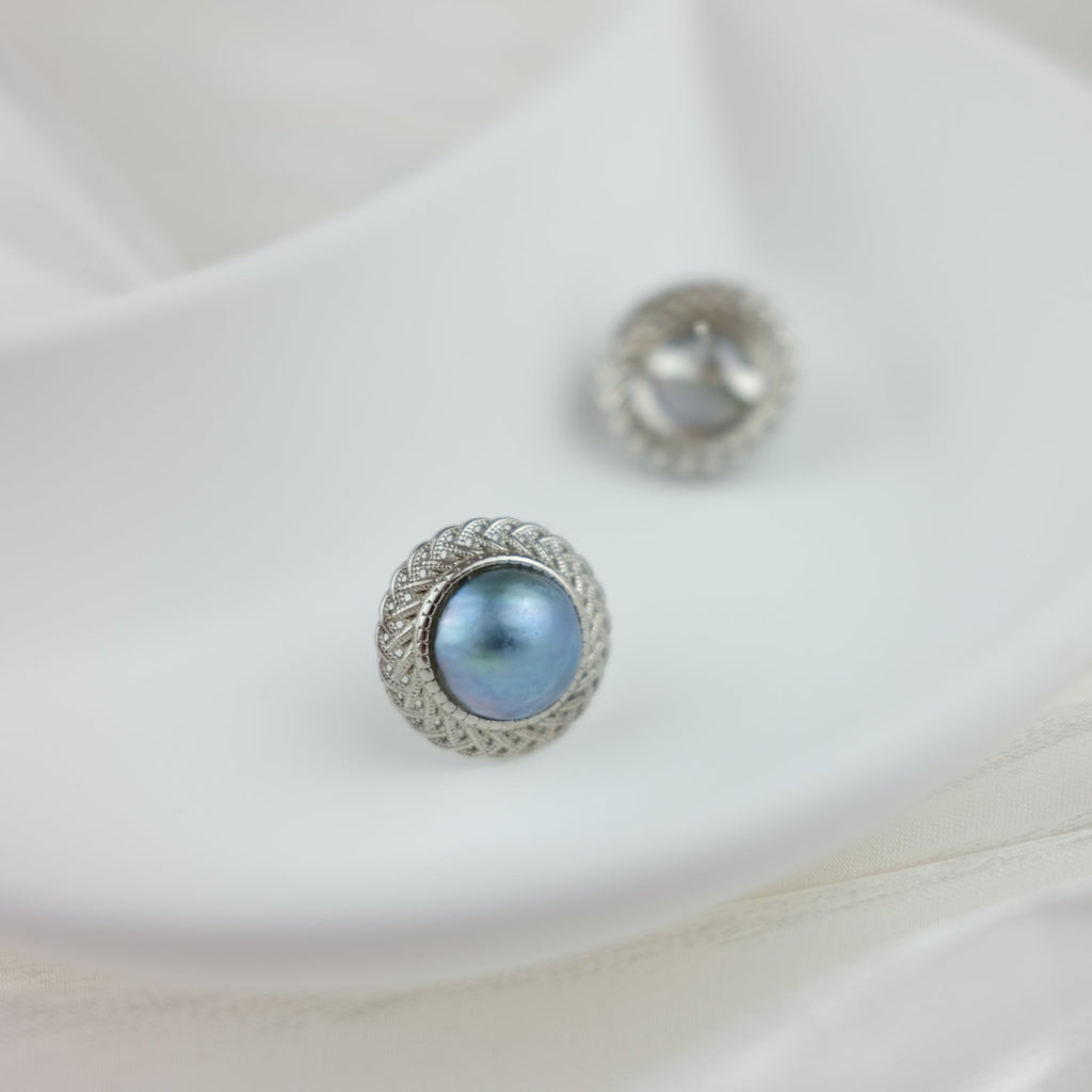 Mabe Pearl Stud Earrings - Ocean Dome