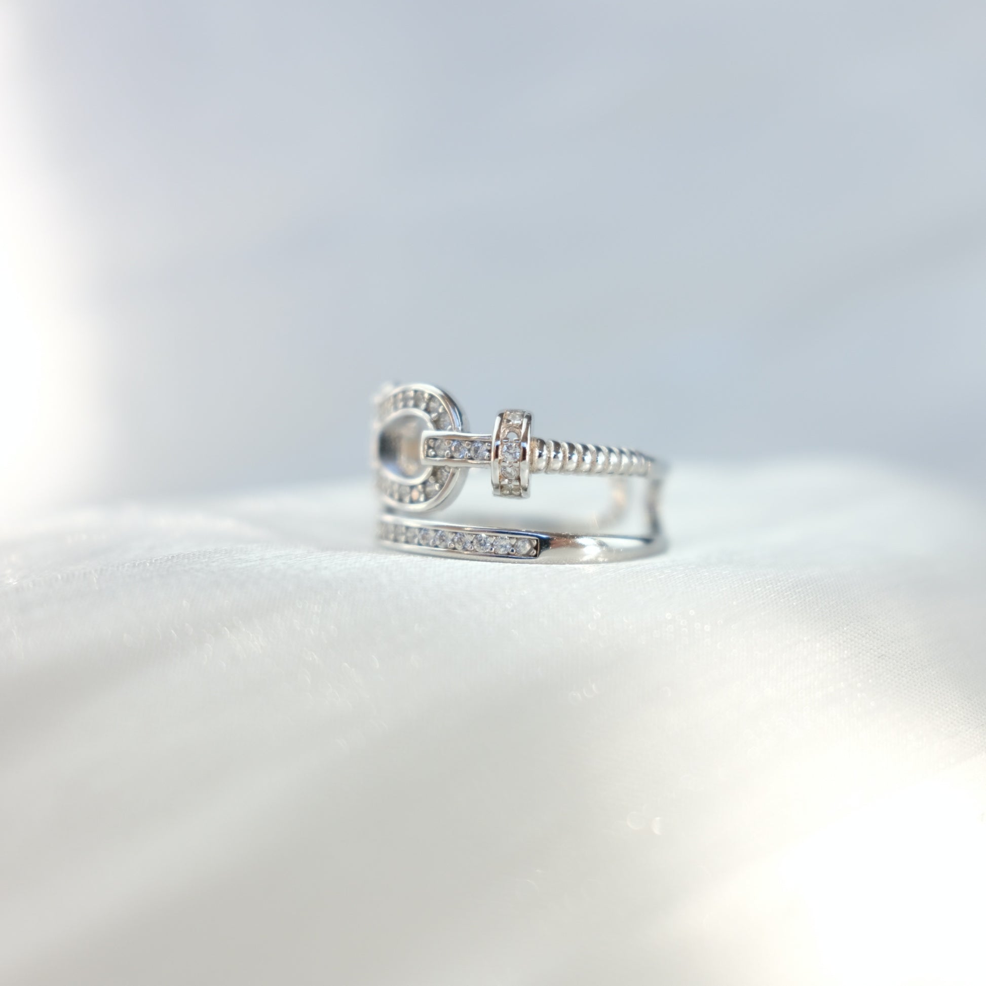 Horseshoe Buckle Open Ring- Han