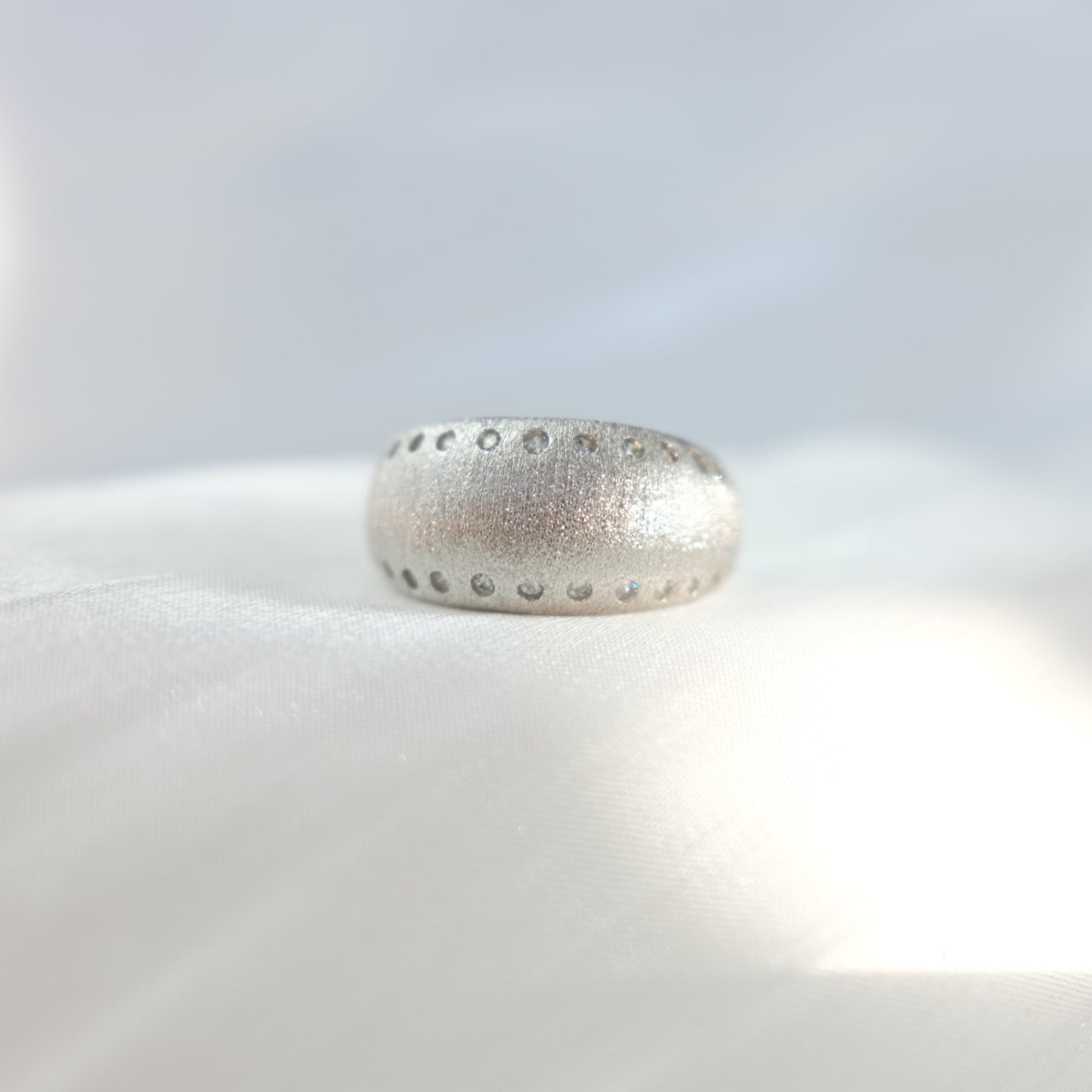 Matte and brushed finish open ring - Sophia