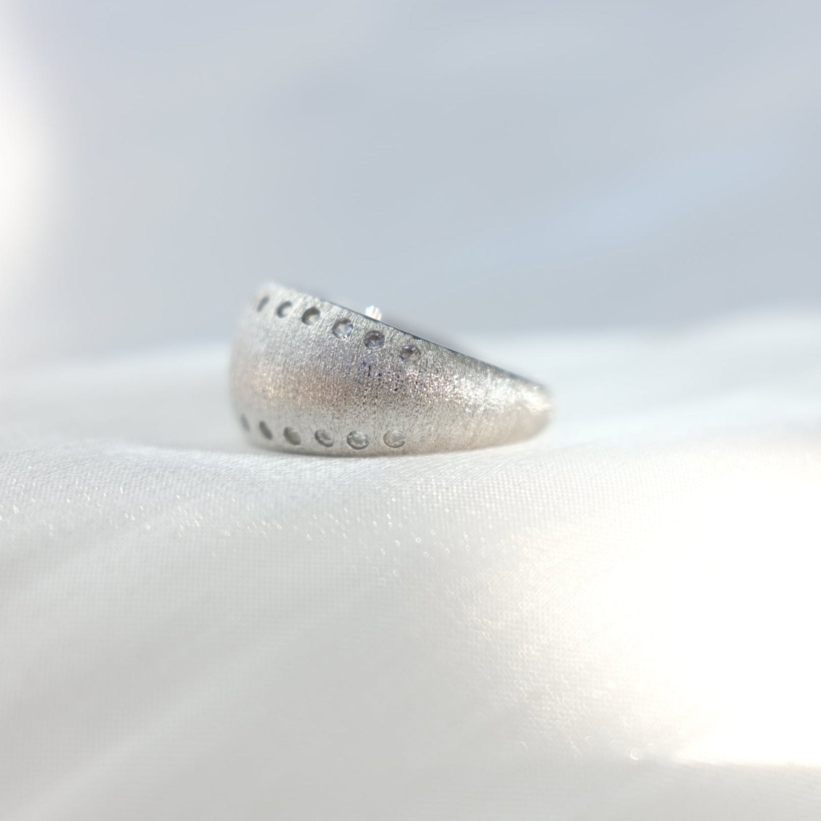 Matte and brushed finish open ring - Sophia